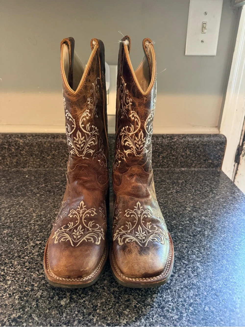 Old West Brown Leather Kids Western Boots with Cream Embroidery Size 5.0 D
